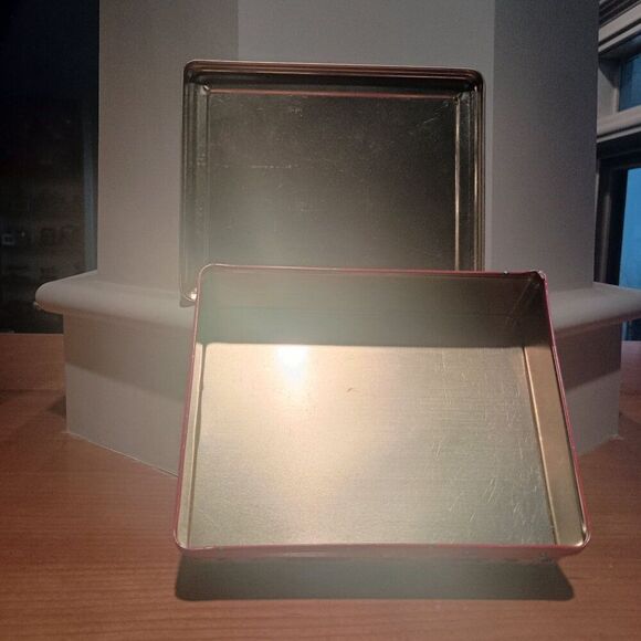 Mary Engelbreit Christmas Old World Santa Tin Box Midwest Of Cannon Falls - Picture 8 of 8